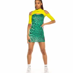 Grimey Chica Yanga Mid Sleeve Crop Top Ss20 Green Outlet